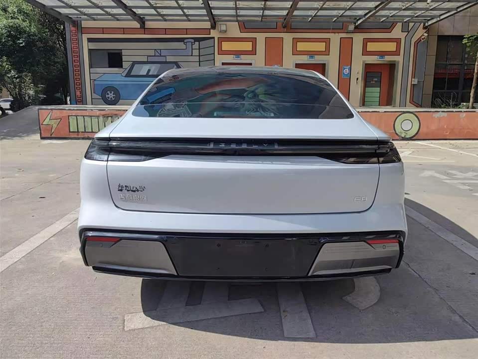 Geely Galaxy Galaxy E8