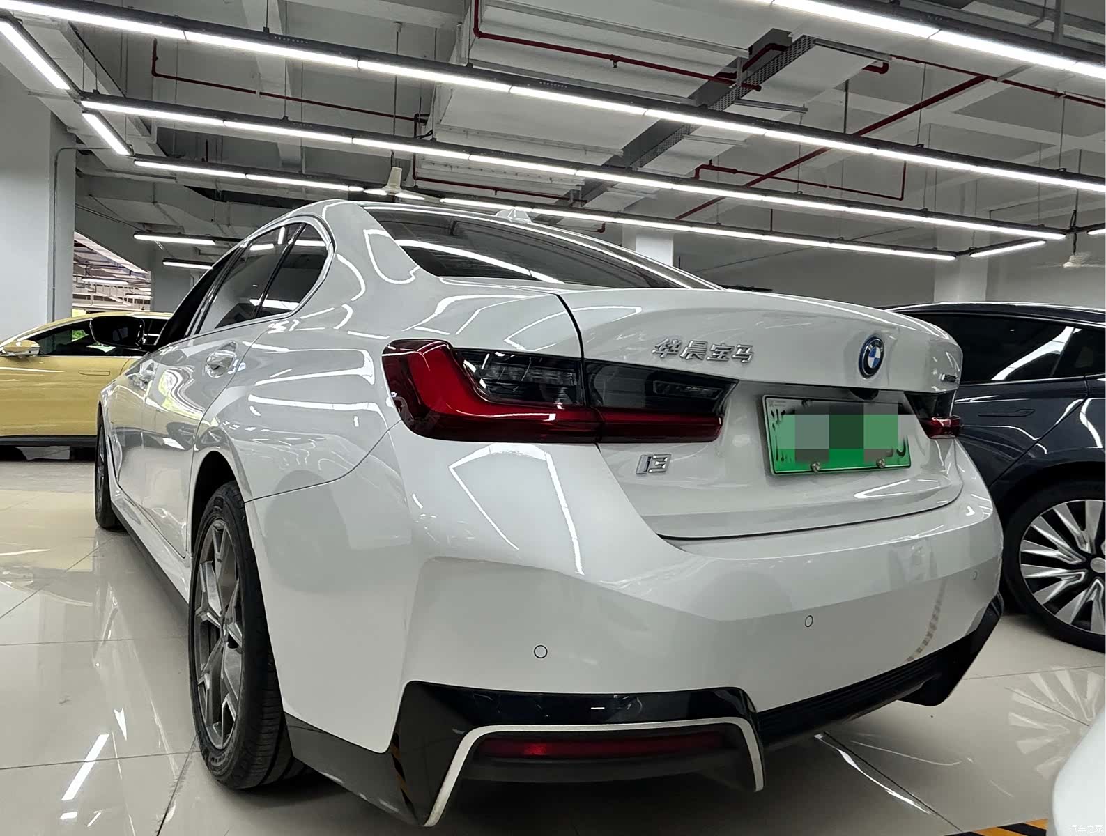 BMW i3, 2023 все фото