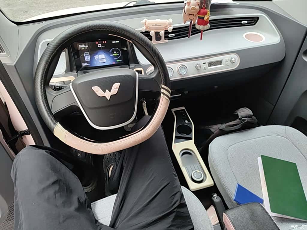 Wuling MINIEV, 2021 10