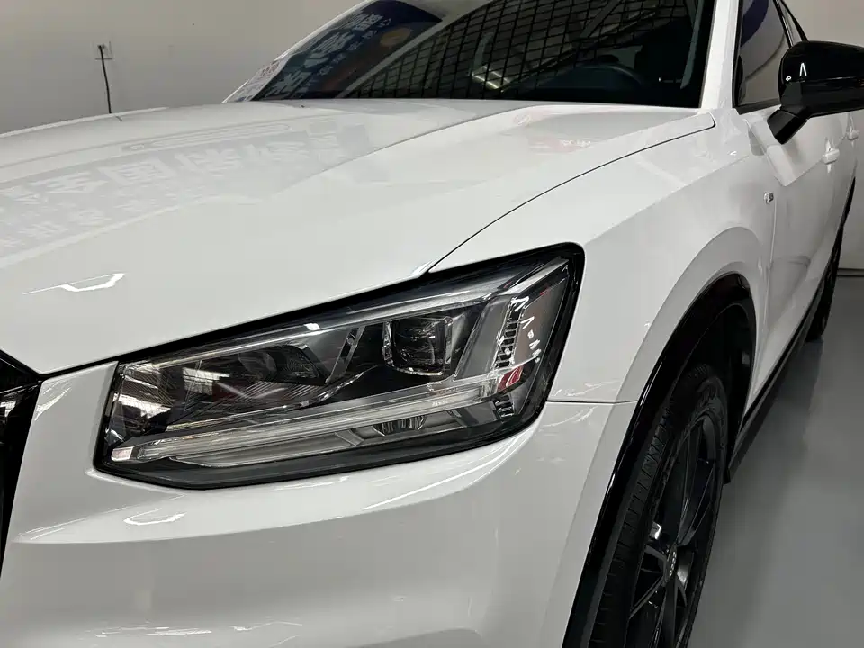 Audi Q2L Audi Q2L