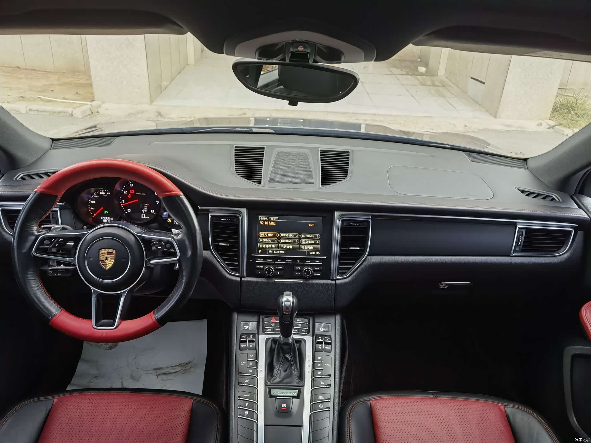 Porsche Macan, 2017 11