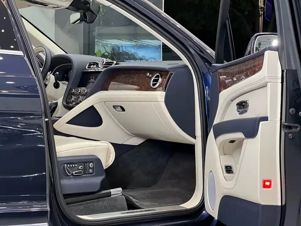 Bentley Tim Yue Bentley Tim Yue