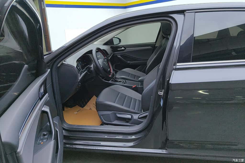 Volkswagen Sagitar, 2022 9