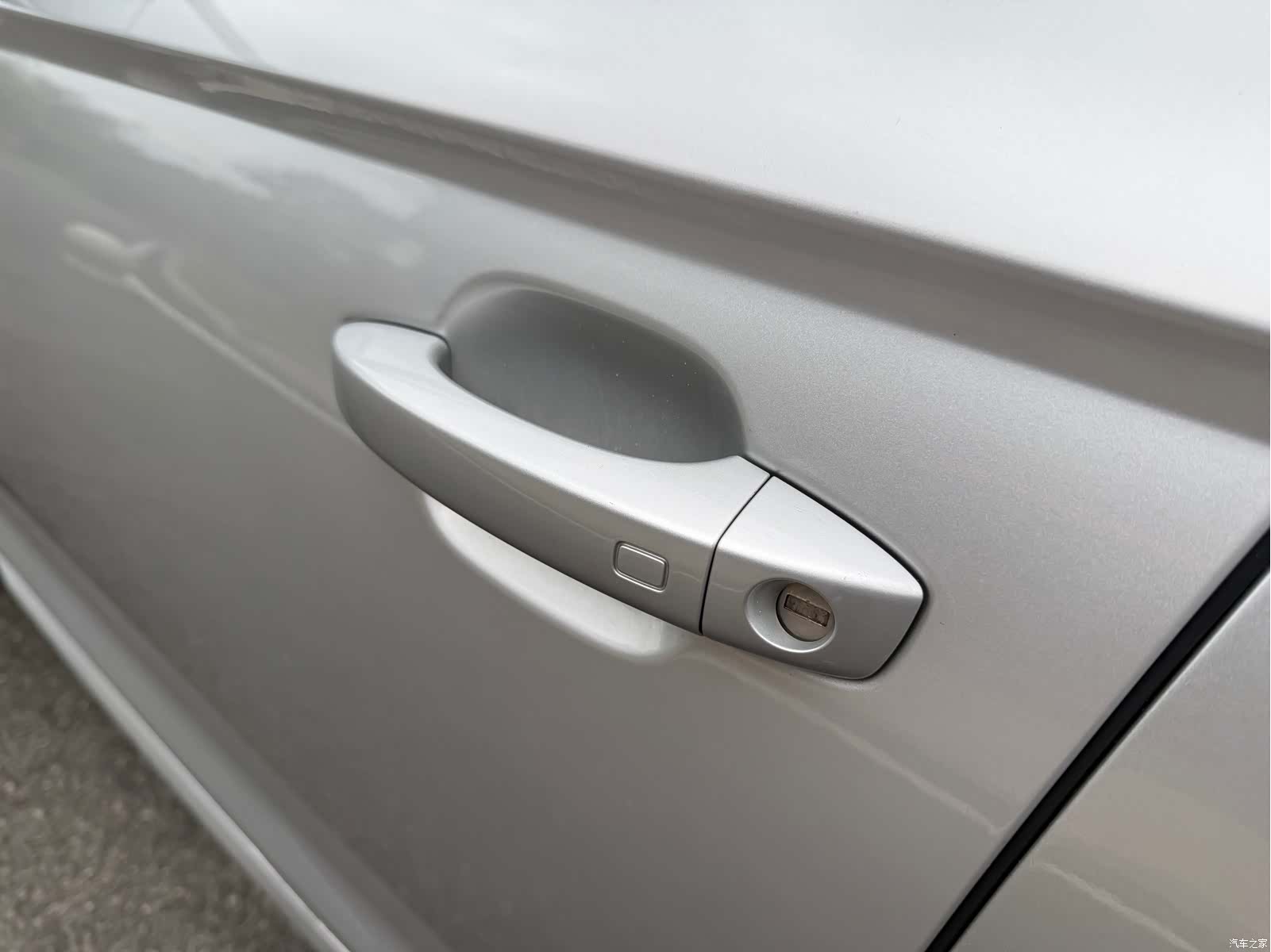 Audi A6L, 2014 23