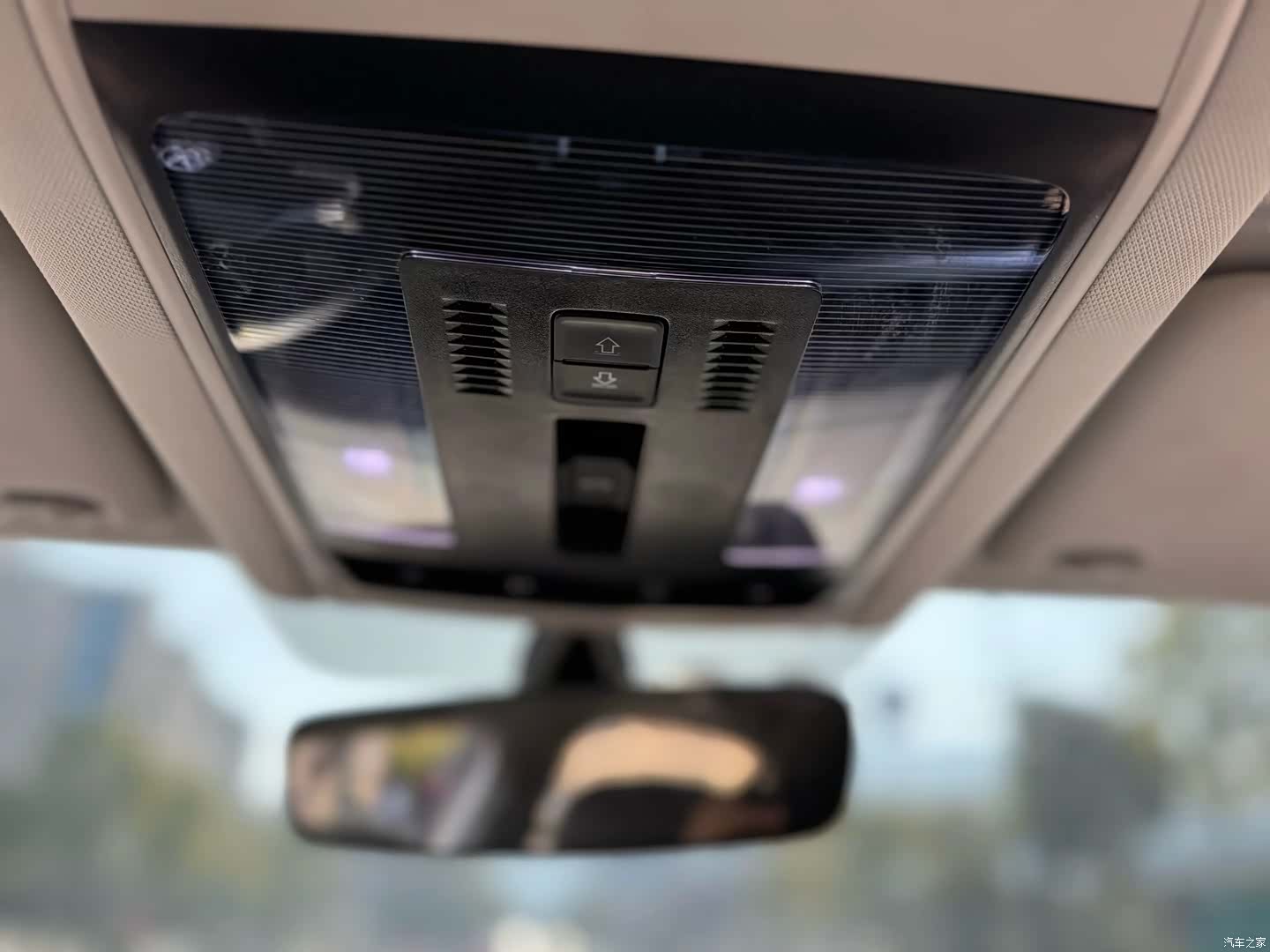 Volkswagen Passat, 2025 16