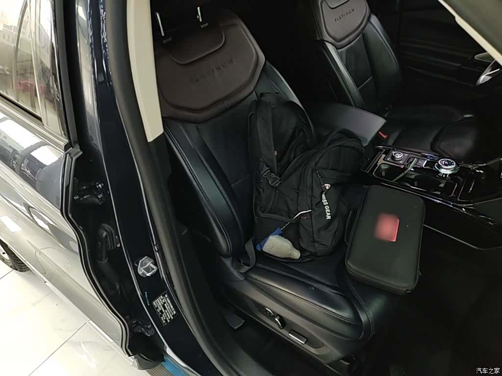 Ford Explorer, 2022 25