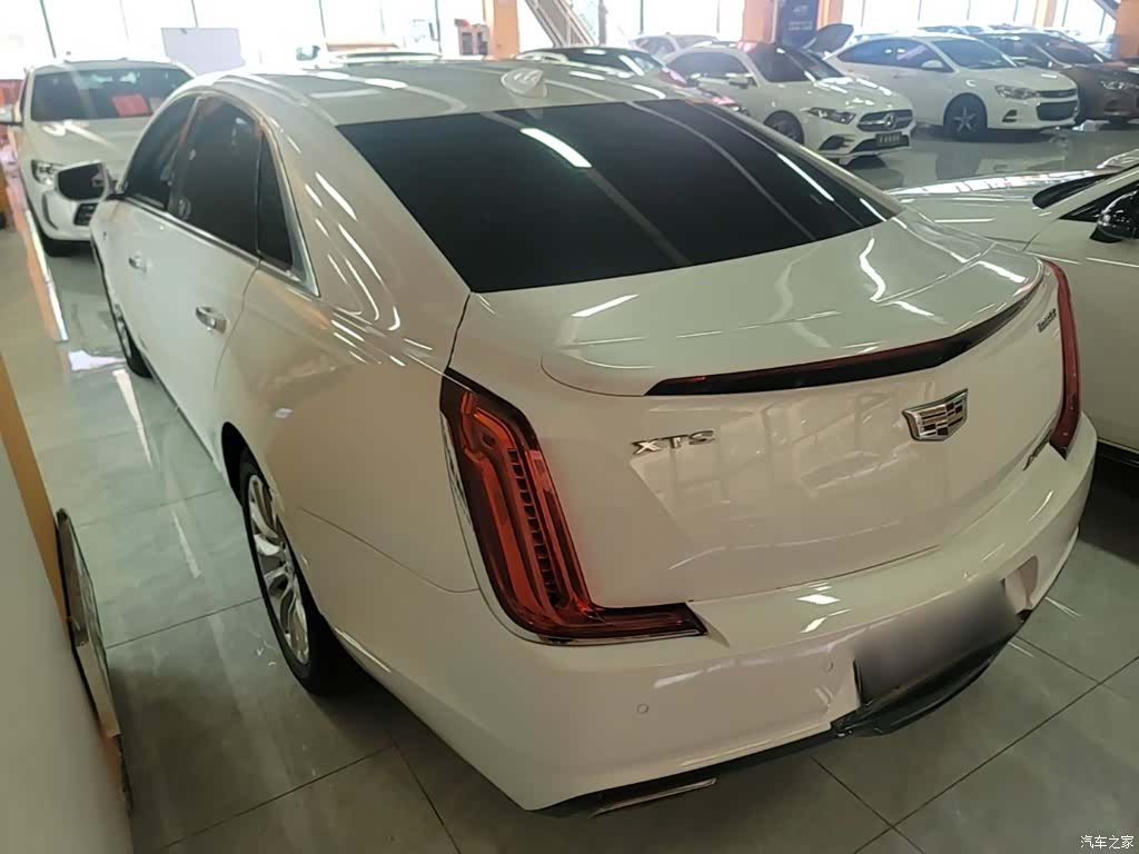 Cadillac XTS, 2018 все фото