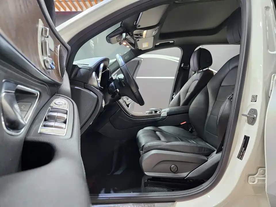 Mercedes-Benz GLC Mercedes-Benz GLC