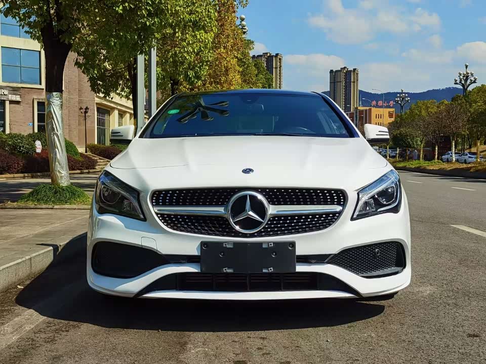Mercedes-Benz CLA