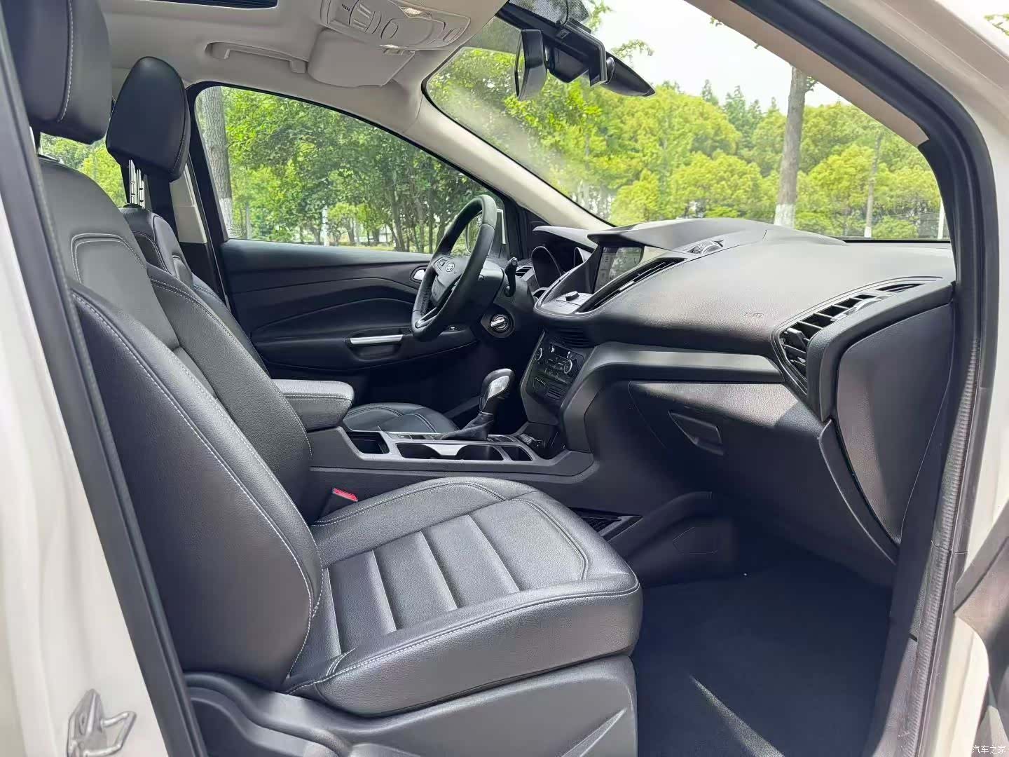 Ford Kuga, 2019 7