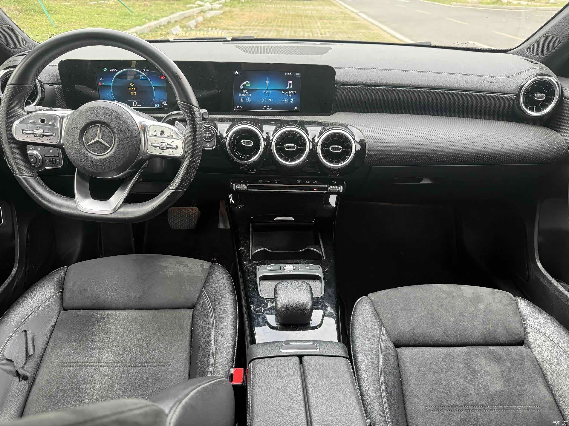 Mercedes-Benz A-Class, 2019 14