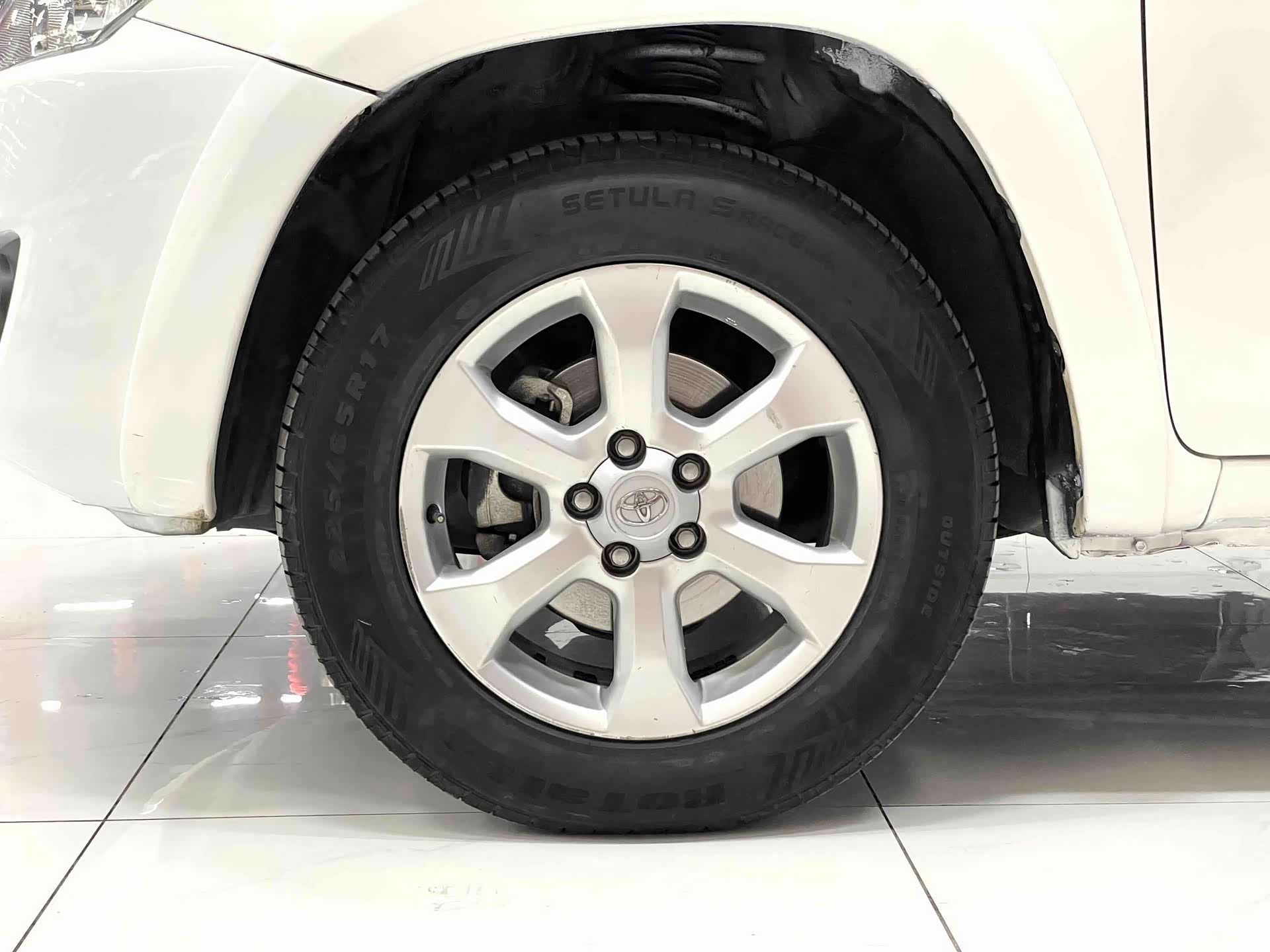 Toyota RAV4, 2011 14