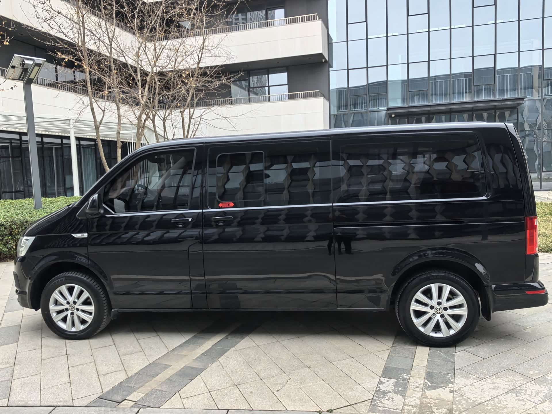 Volkswagen 8, 2017 8