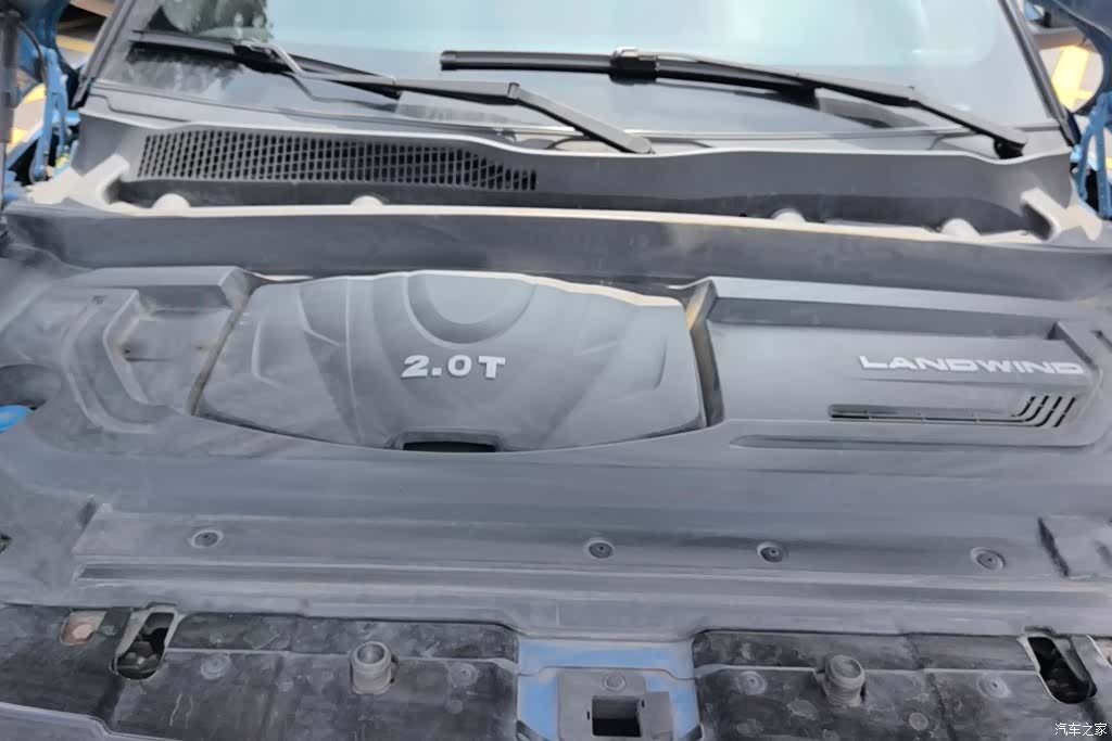 Landwind X7, 2015 10