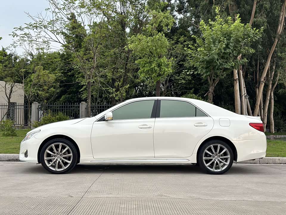 Toyota Reiz Toyota Reiz