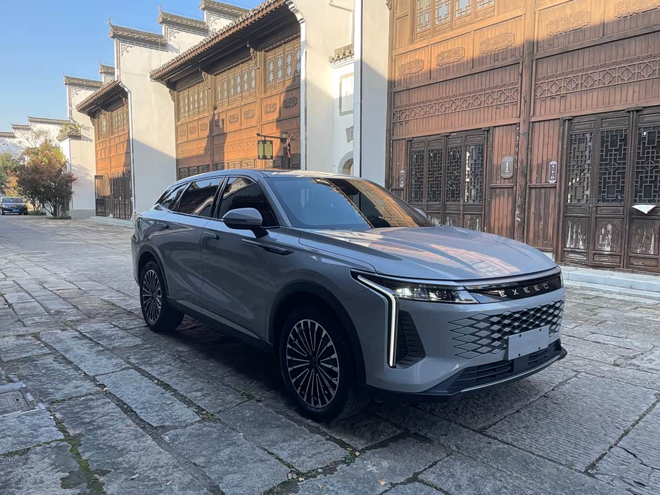 Exeed Chasing the wind C-DM