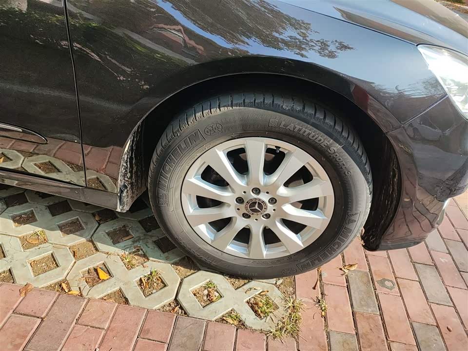 Mercedes-Benz R-class