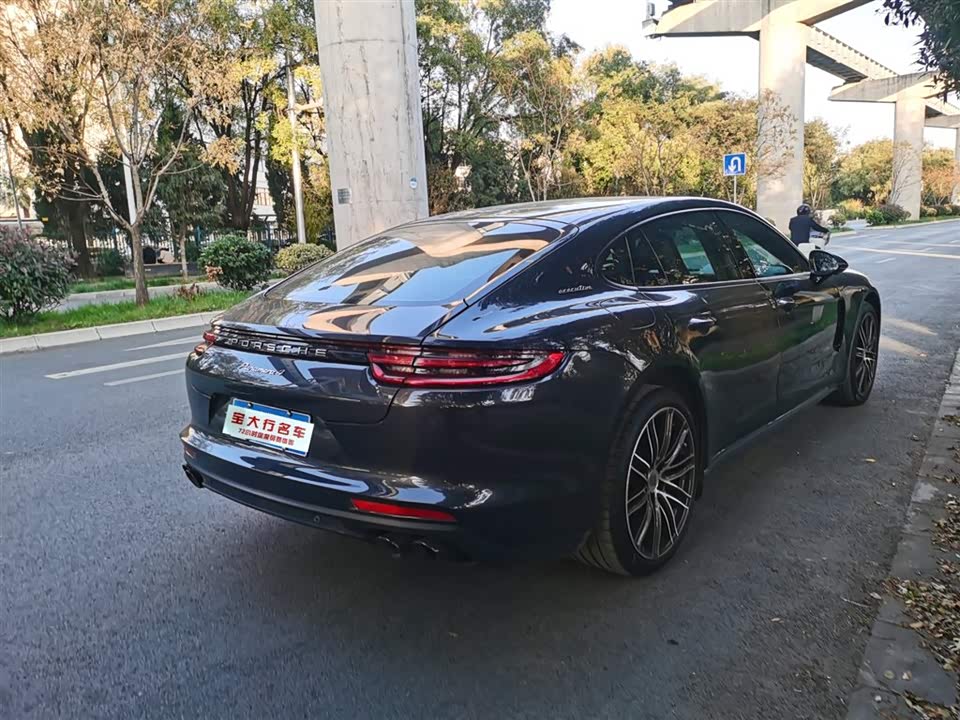 Porsche Panamera