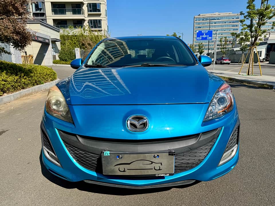 Mazda 3 star Cheng