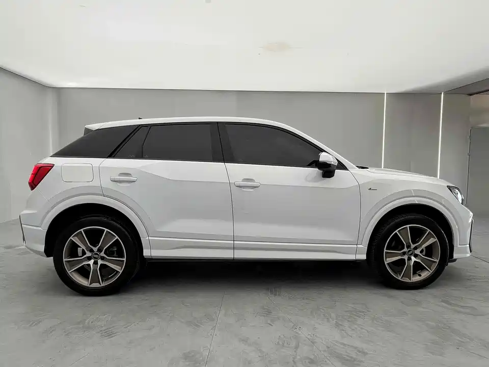 Audi Q2L Audi Q2L