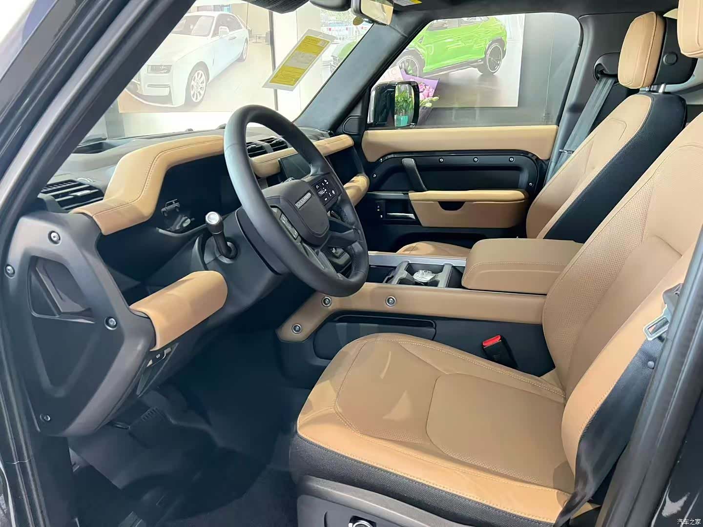 Land Rover Defender, 2025 4