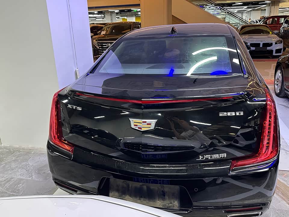 Cadillac XTS