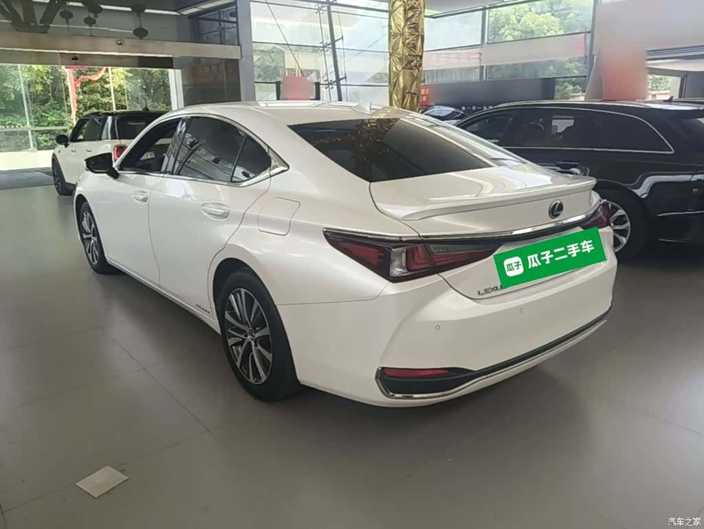 Lexus ES, 2020 23
