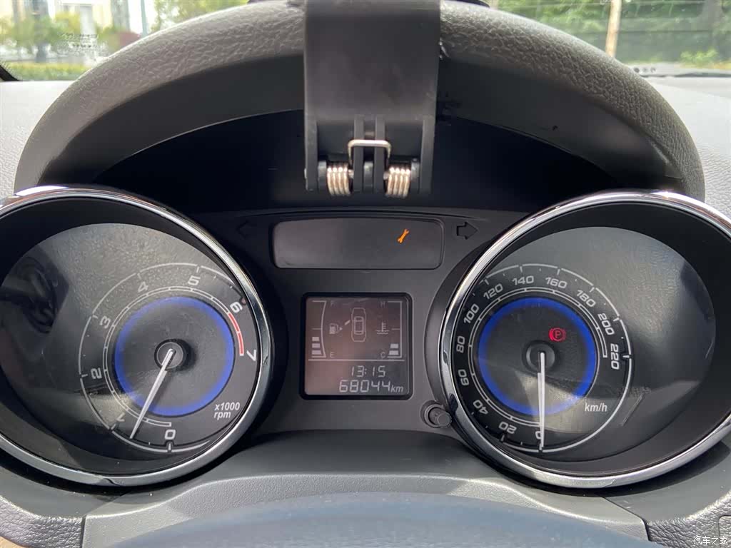 Chery E3, 2015 17