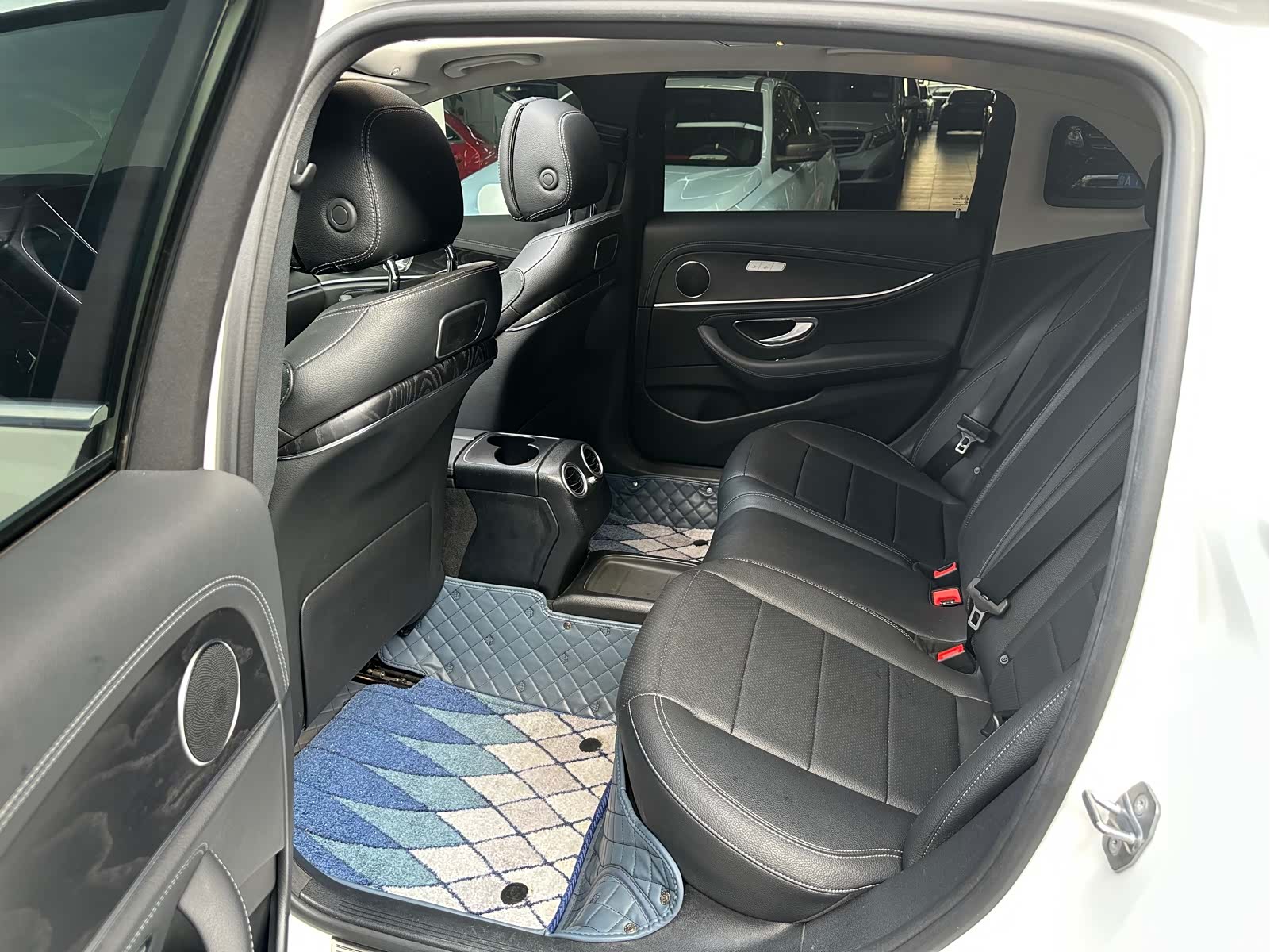 Mercedes-Benz E-Class, 2018 13