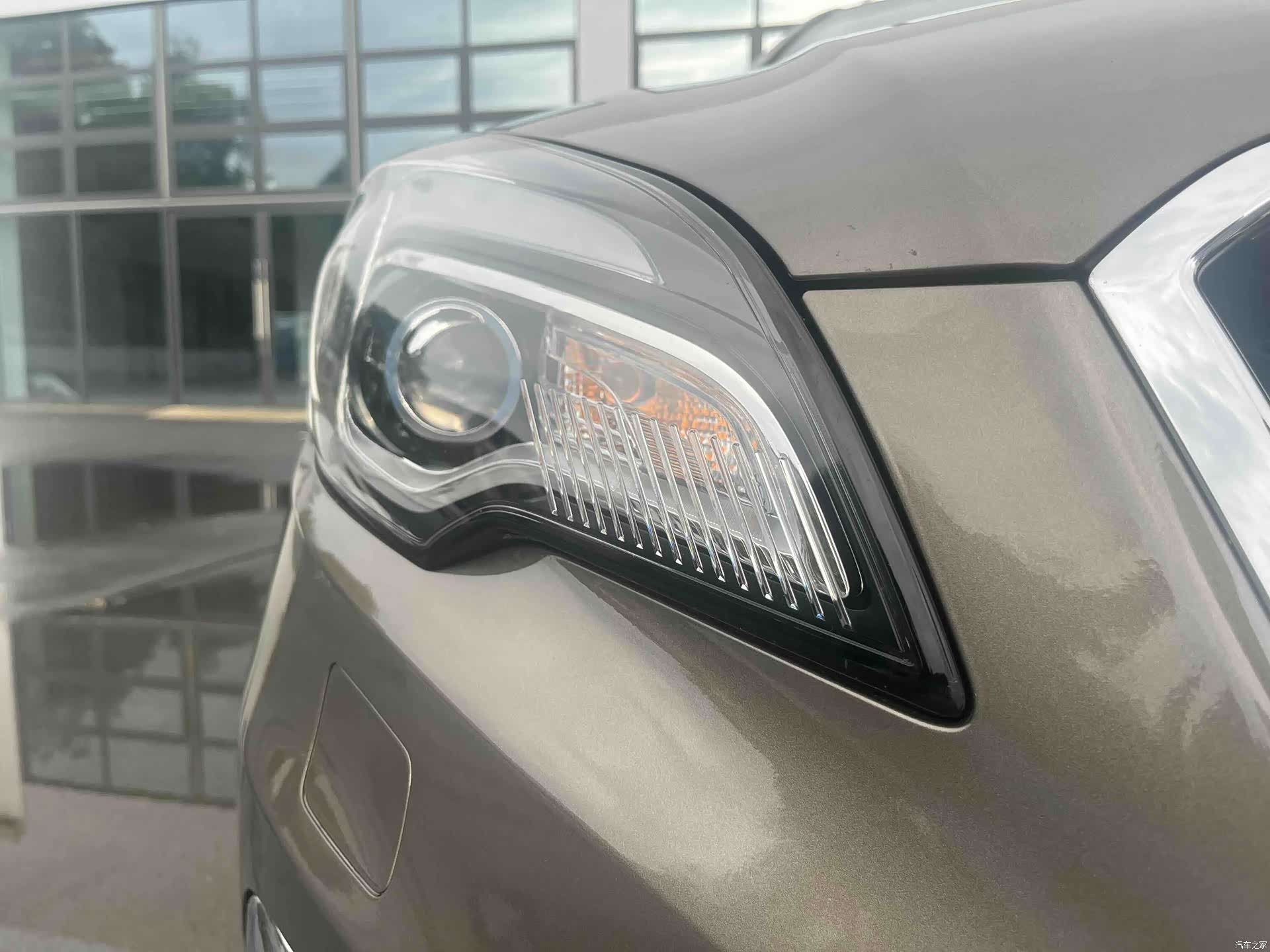 Buick Envision Plus, 2017 10