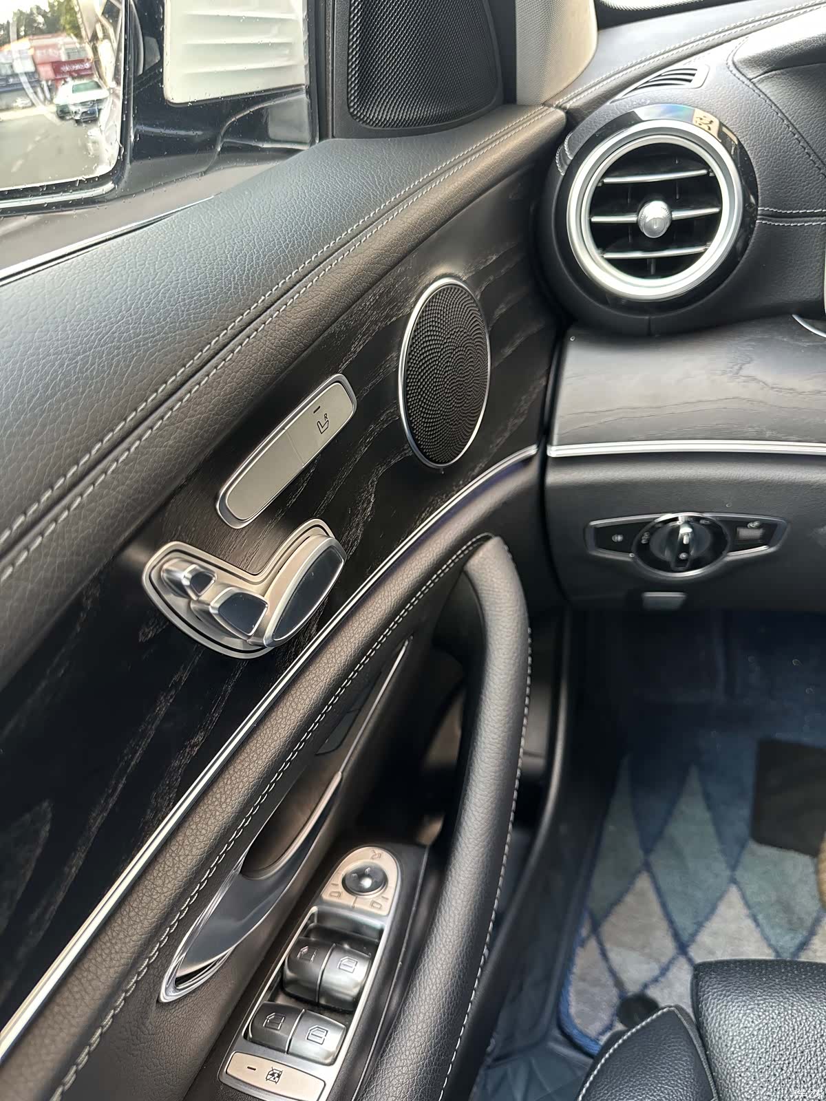 Mercedes-Benz E-Class, 2018 21