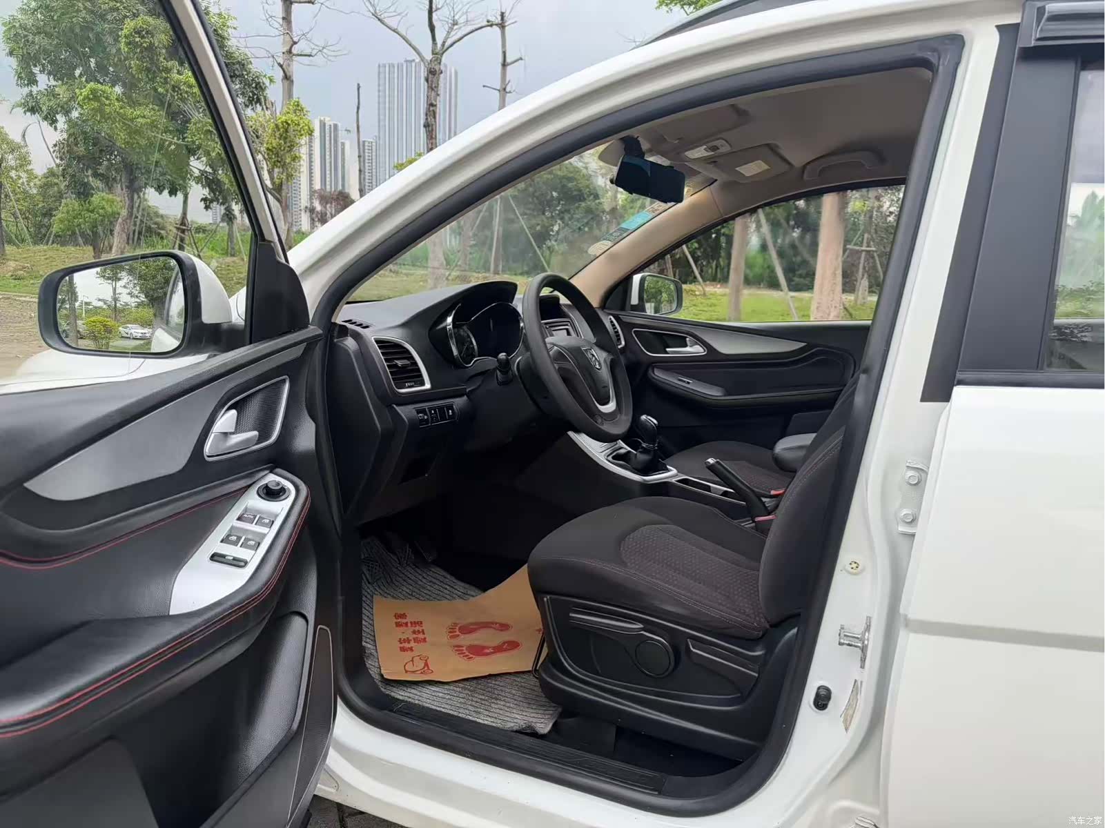 Wuling 560, 2015 все фото