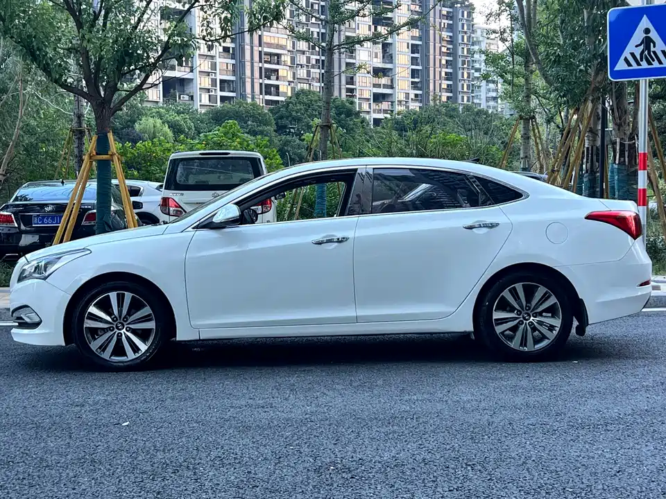 Hyundai Name picture