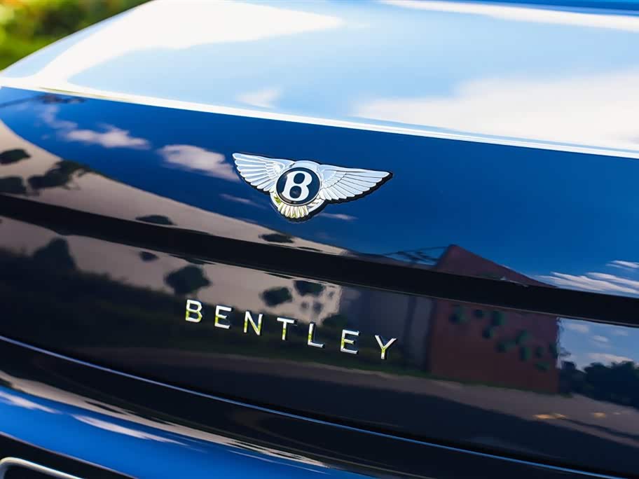 Bentley Flying