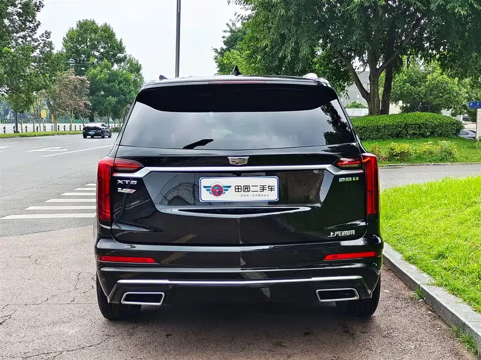 Cadillac XT6