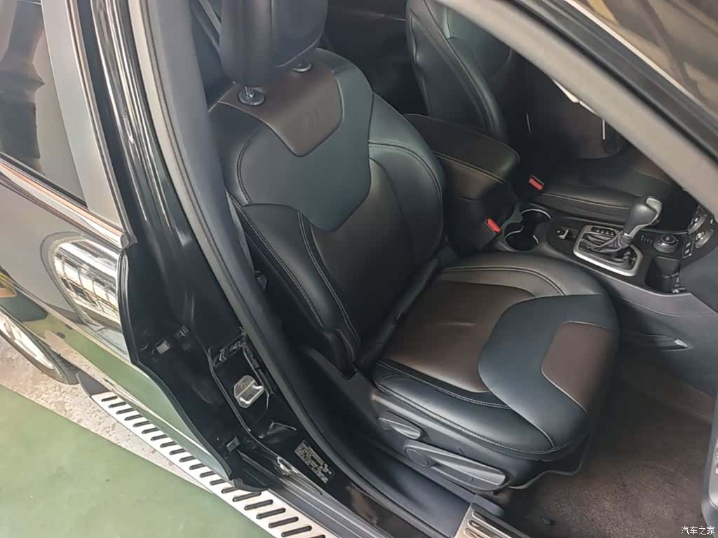Jeep Cherokee, 2015 25