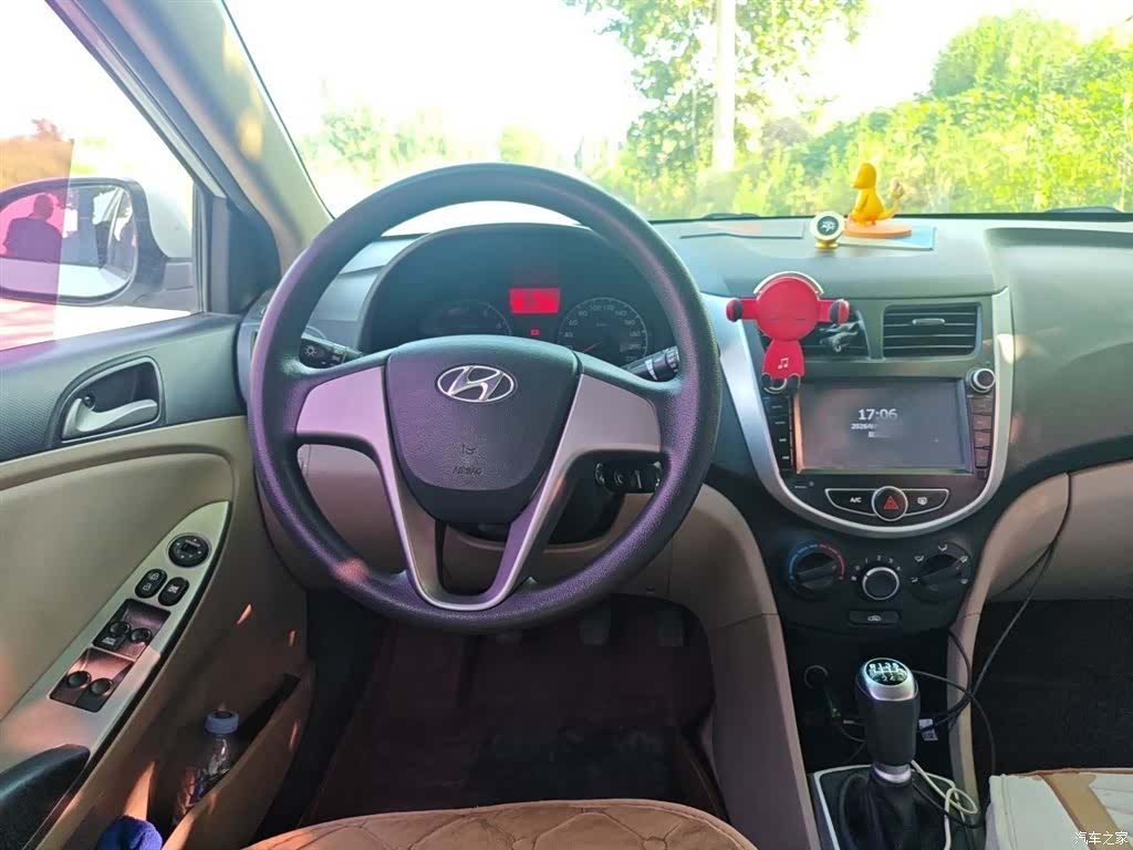 Hyundai GLS, 2015 3