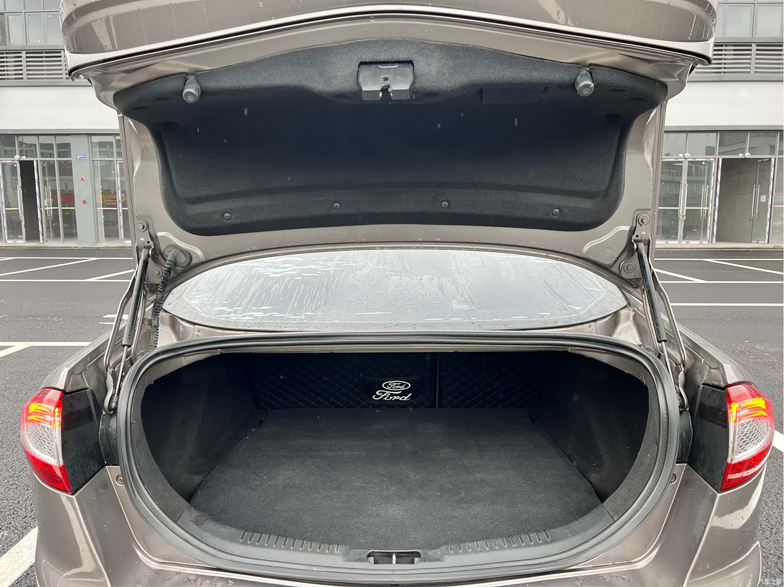 Ford Mondeo, 2012 12