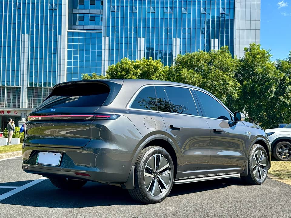 Li Auto Ideal L6