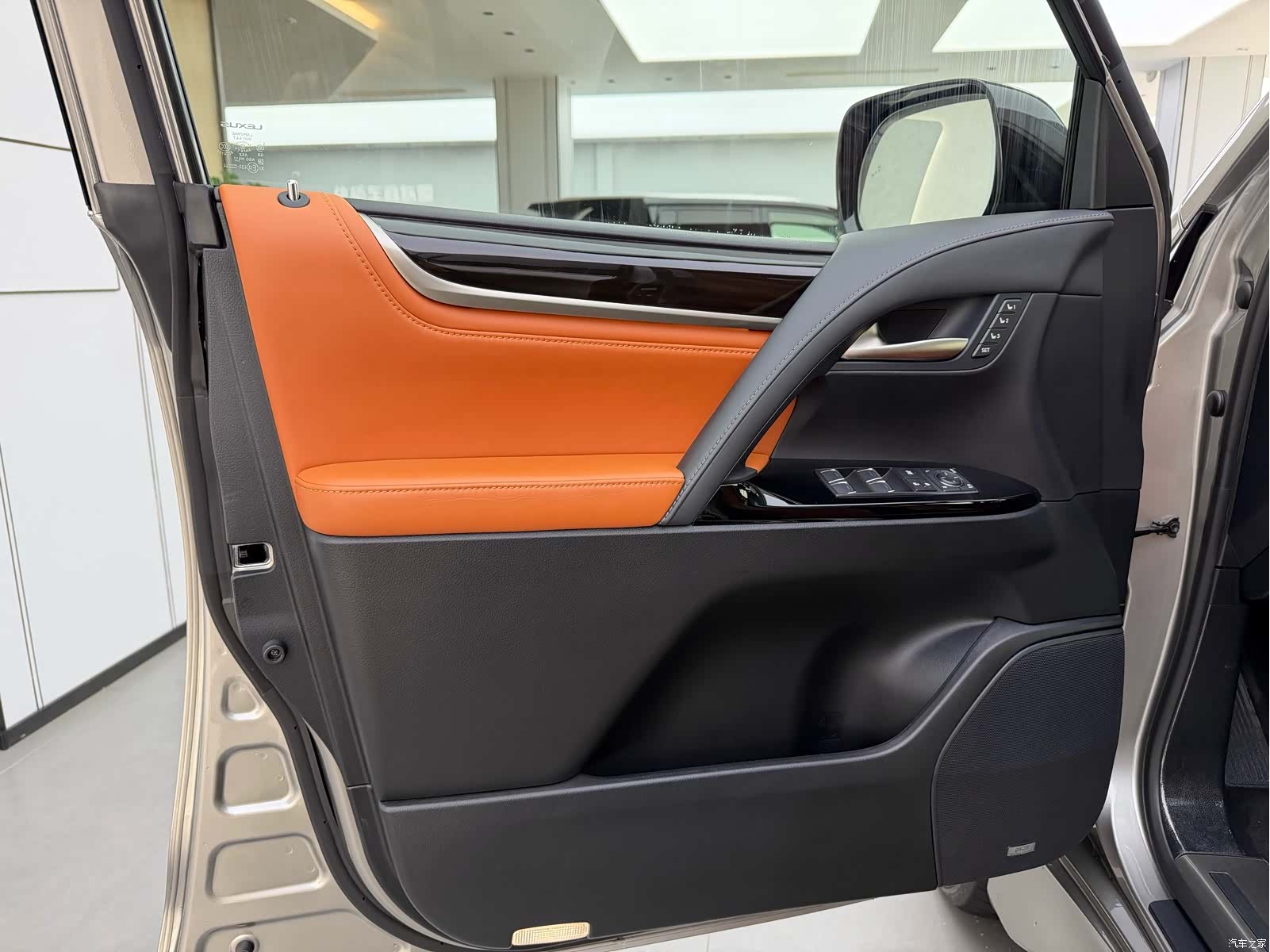 Lexus LX, 2019 17