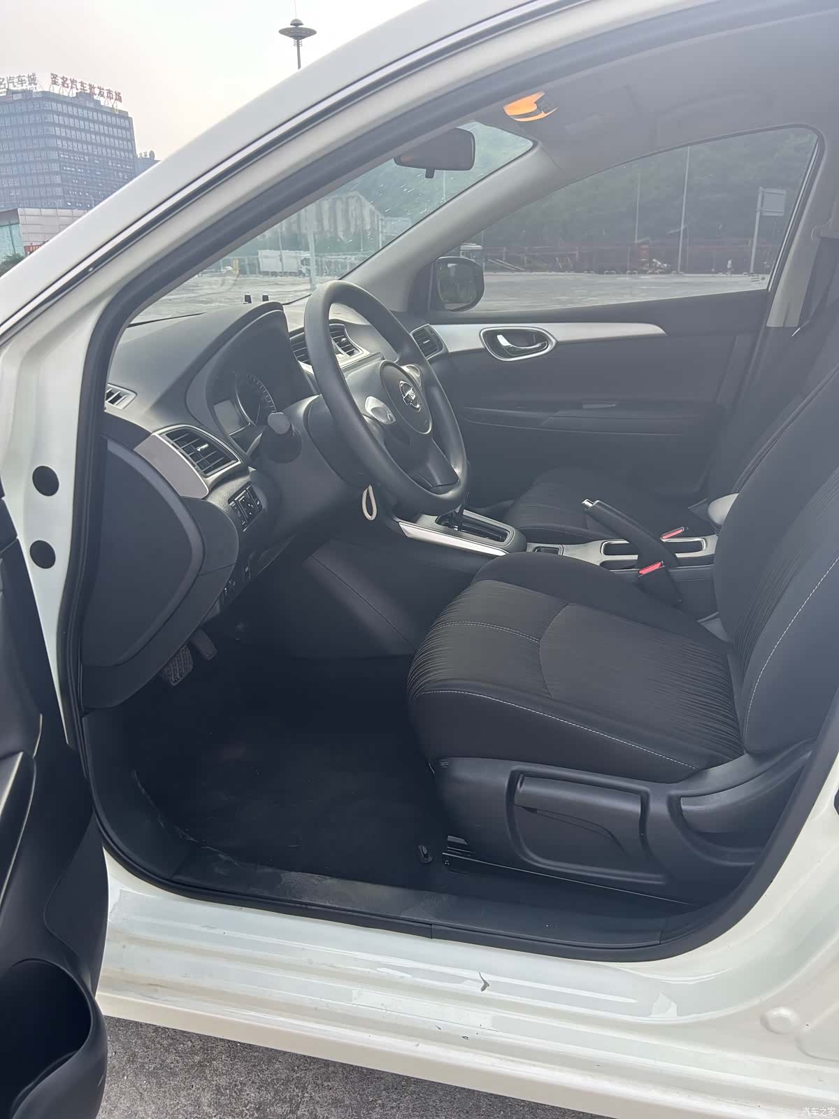 Nissan Sylphy, 2025 4