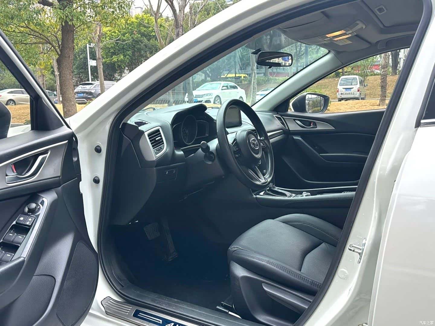 Mazda Mazda3, 2017 7