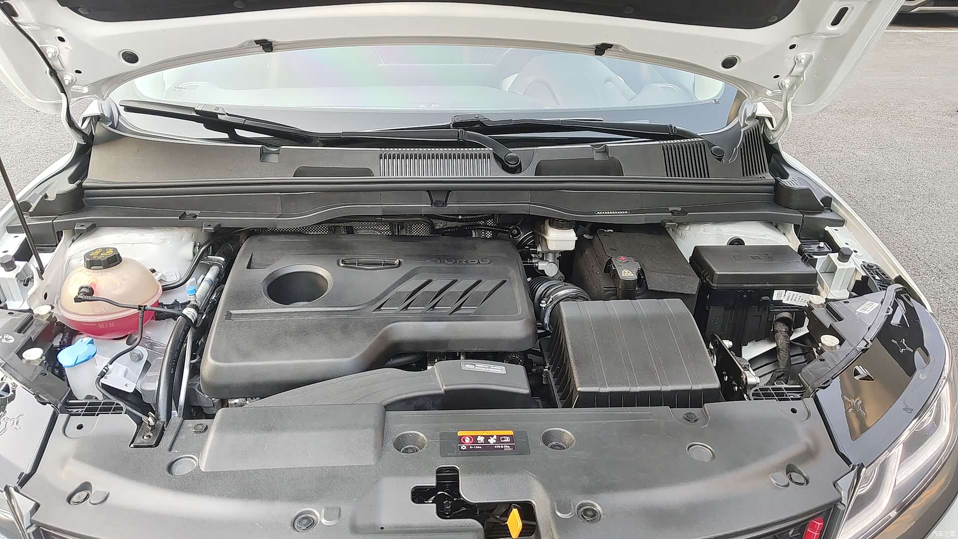 Geely Coolray, 2022 19