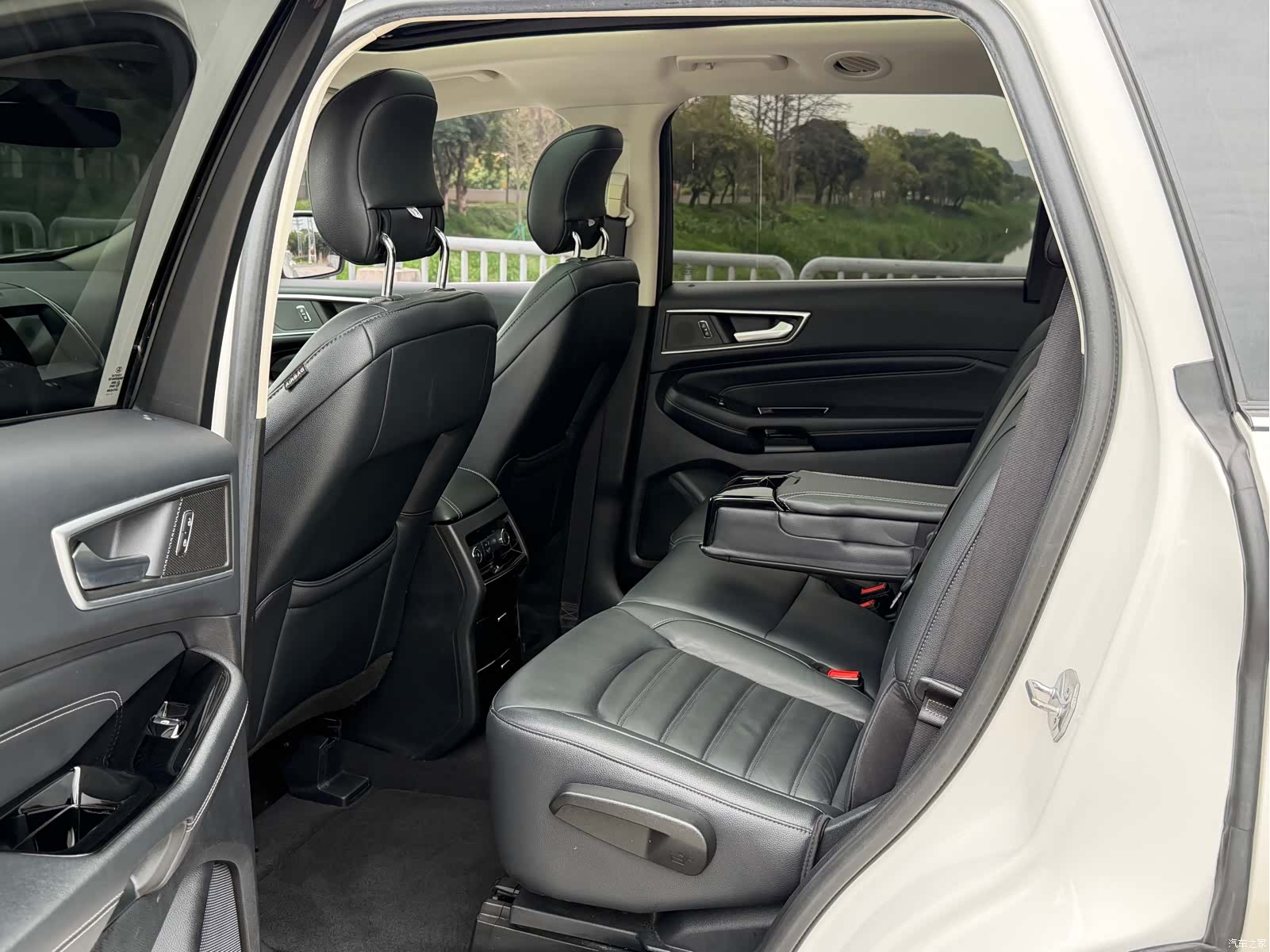 Ford Edge, 2019 11
