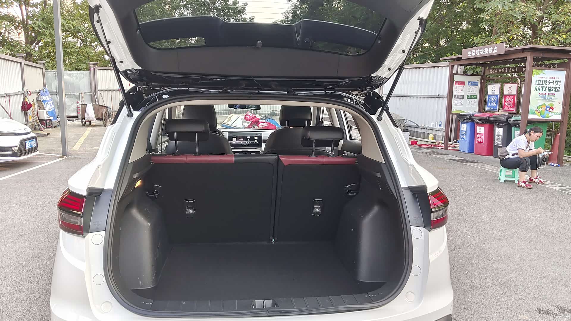 Geely Coolray, 2022 14