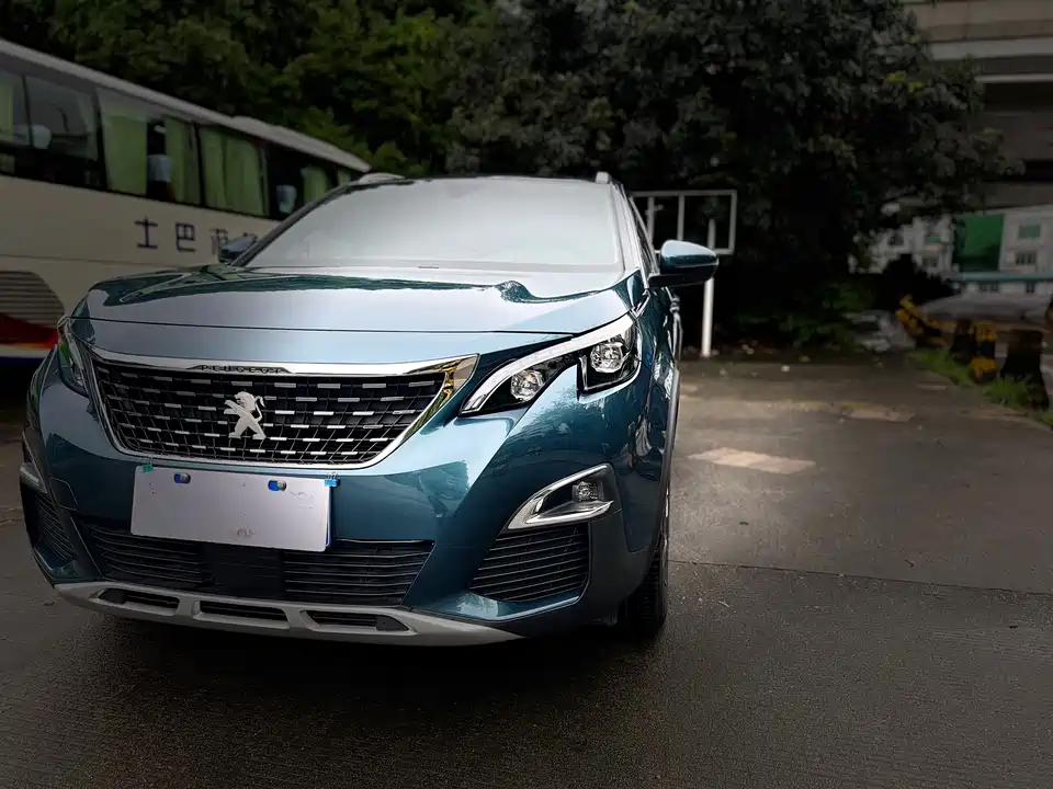 Peugeot 5008 Peugeot 5008