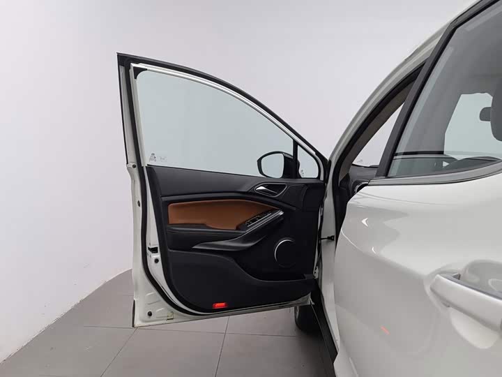 BYD Yuan 2016 1.5L МКПП Люкс