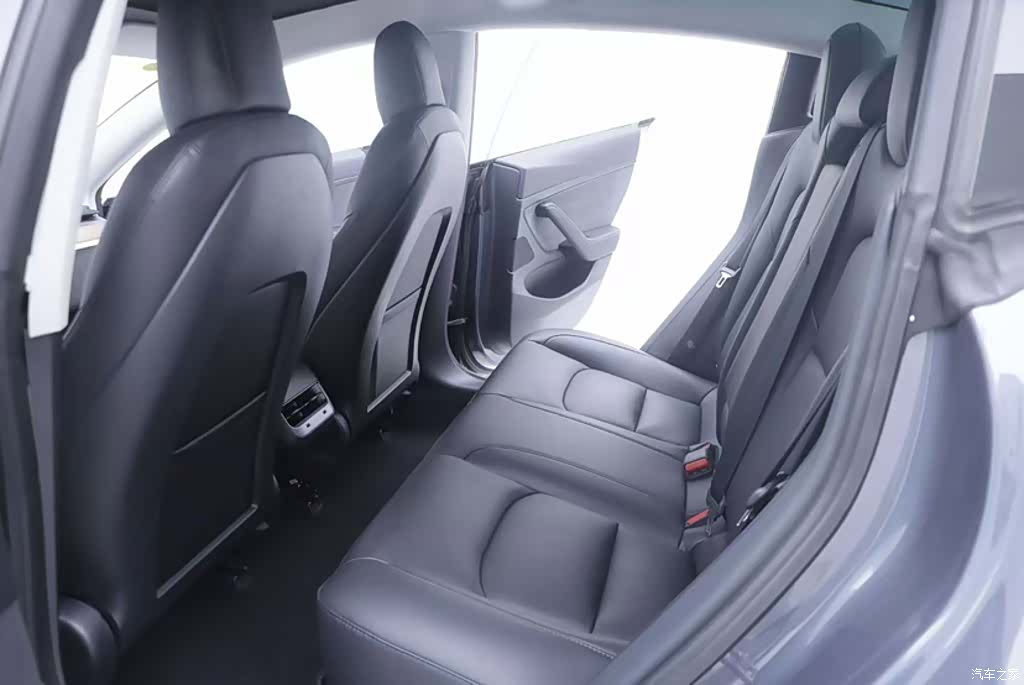 Tesla Model 3, 2020 14