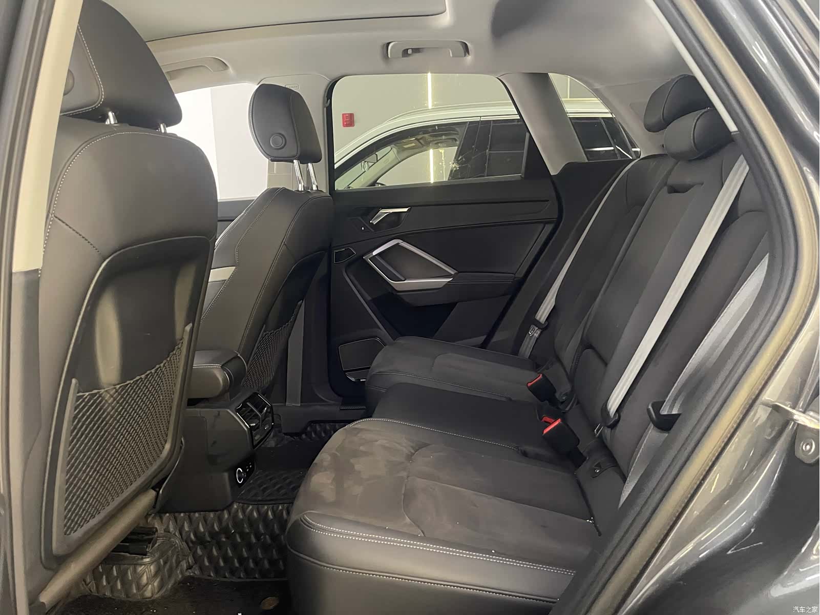 Audi Q3, 2022 13