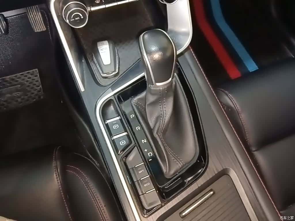 Geely Binray, 2020 14